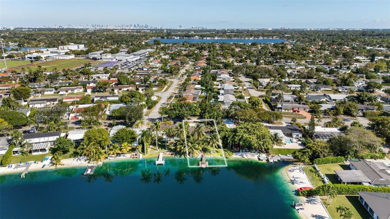   /   sq. ft. $ 2025-11-14 0 foto