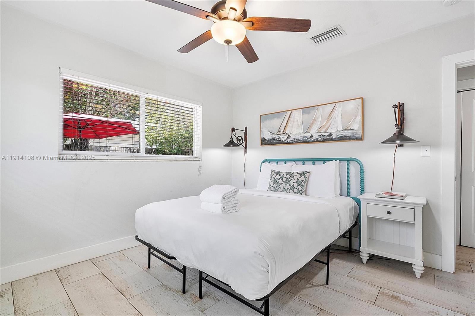 See details / 1752 sq. ft. $ 2025-11-14 0 Photo