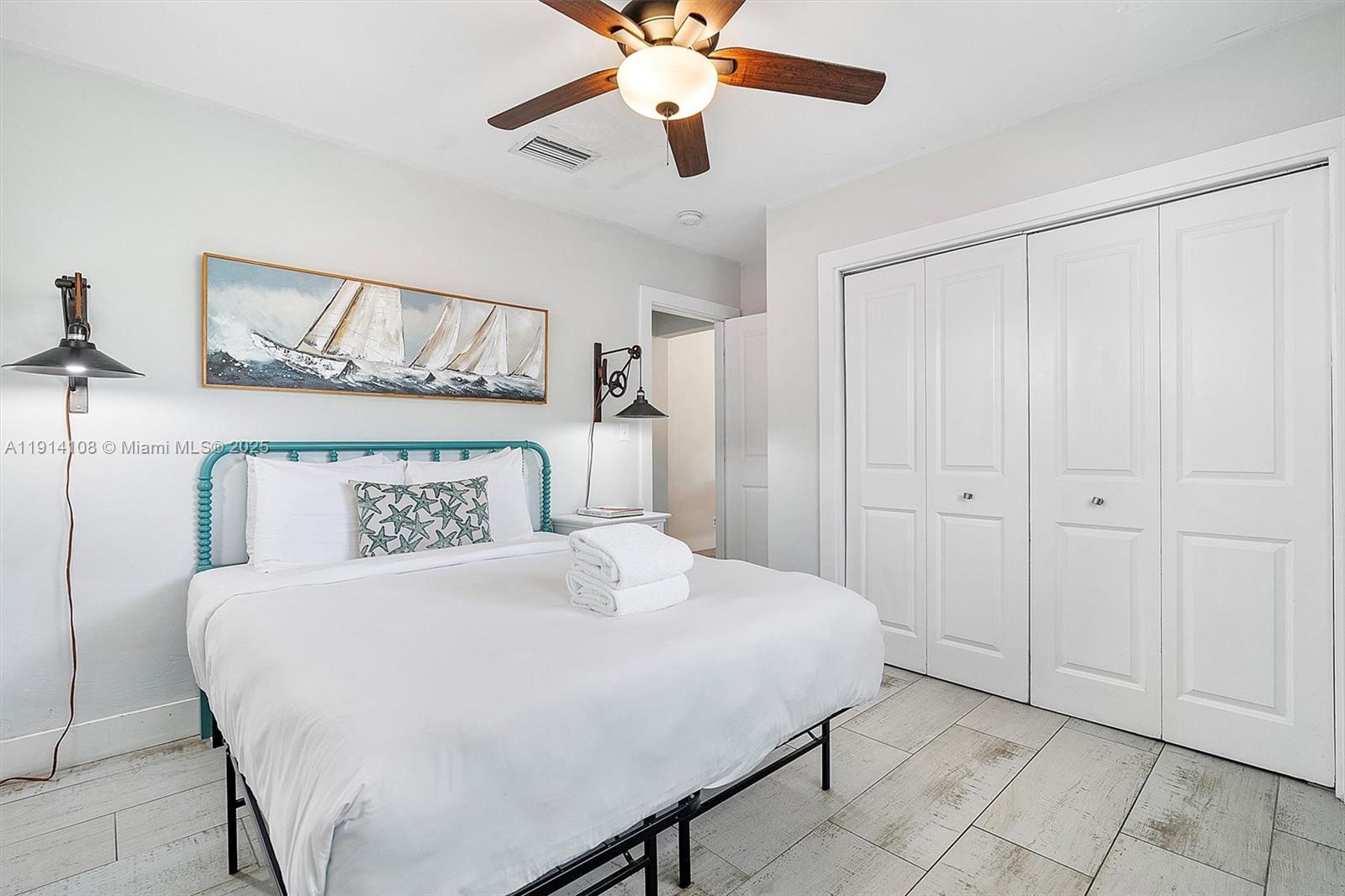 See details / 1752 sq. ft. $ 2025-11-14 0 Photo