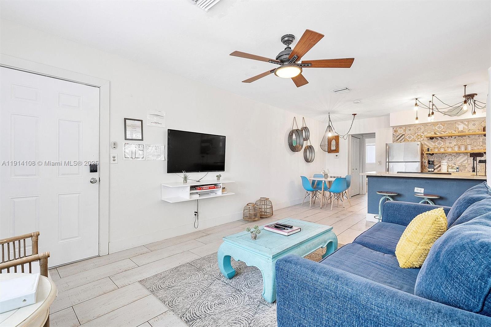 See details / 1752 sq. ft. $ 2025-11-14 0 Photo