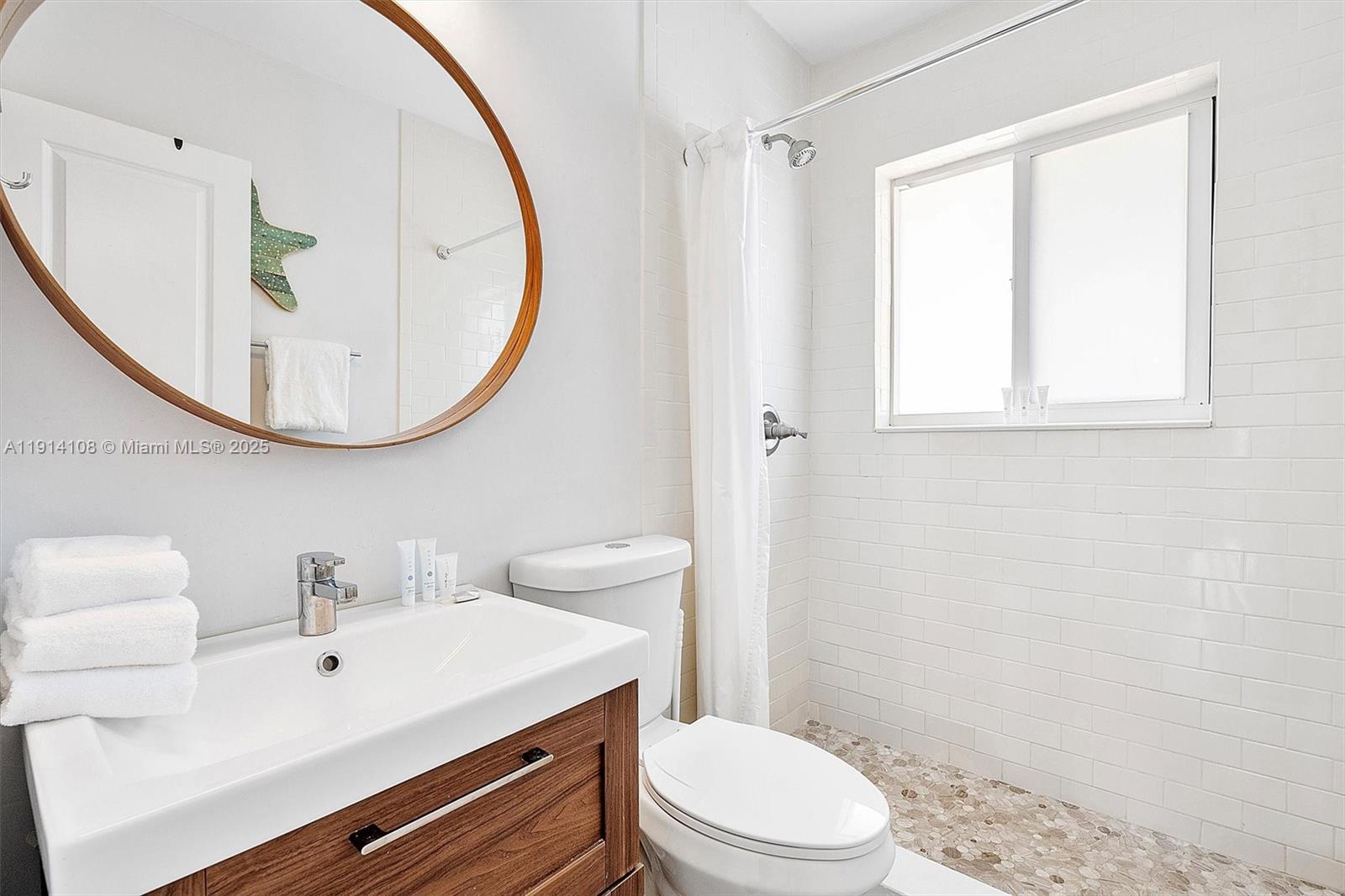 See details / 1752 sq. ft. $ 2025-11-14 0 Photo