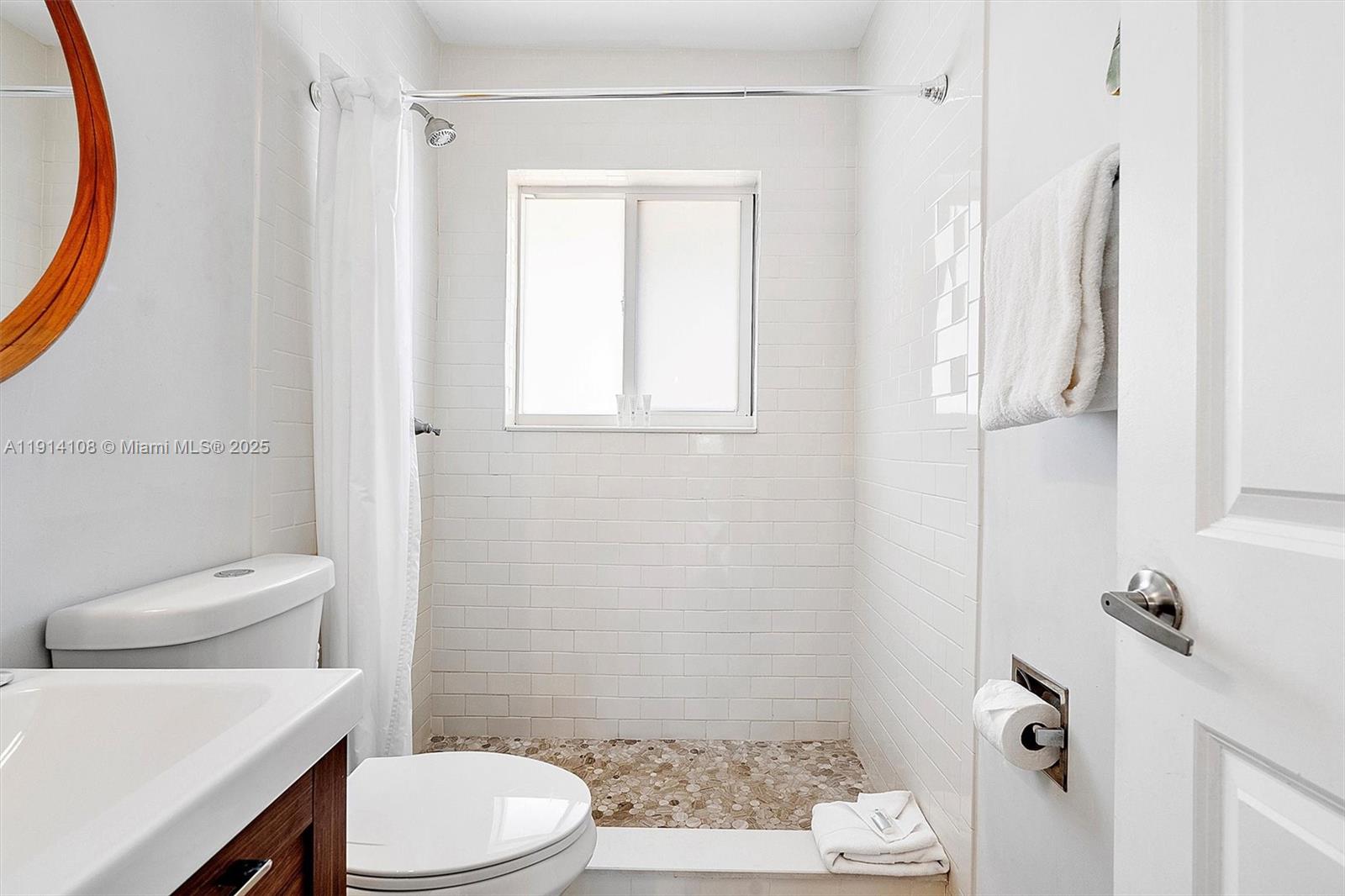 See details / 1752 sq. ft. $ 2025-11-14 0 Photo