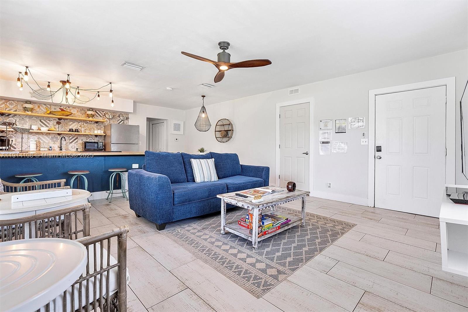 See details / 1752 sq. ft. $ 2025-11-14 0 Photo