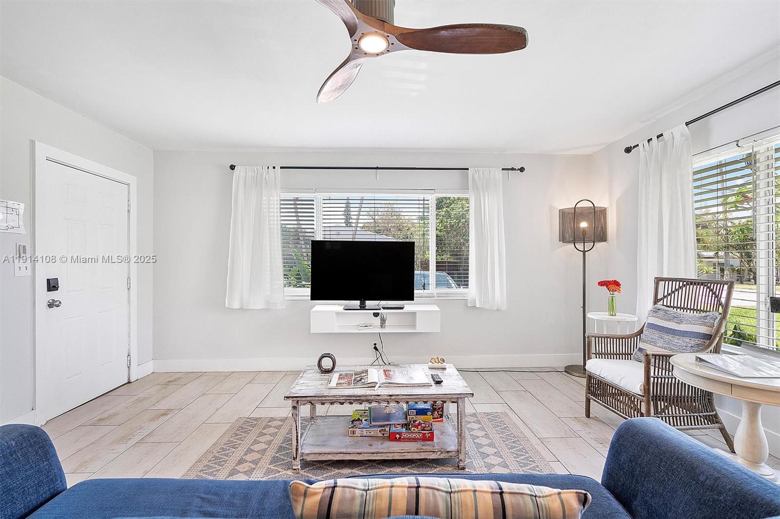 See details / 1752 sq. ft. $ 2025-11-14 0 Photo