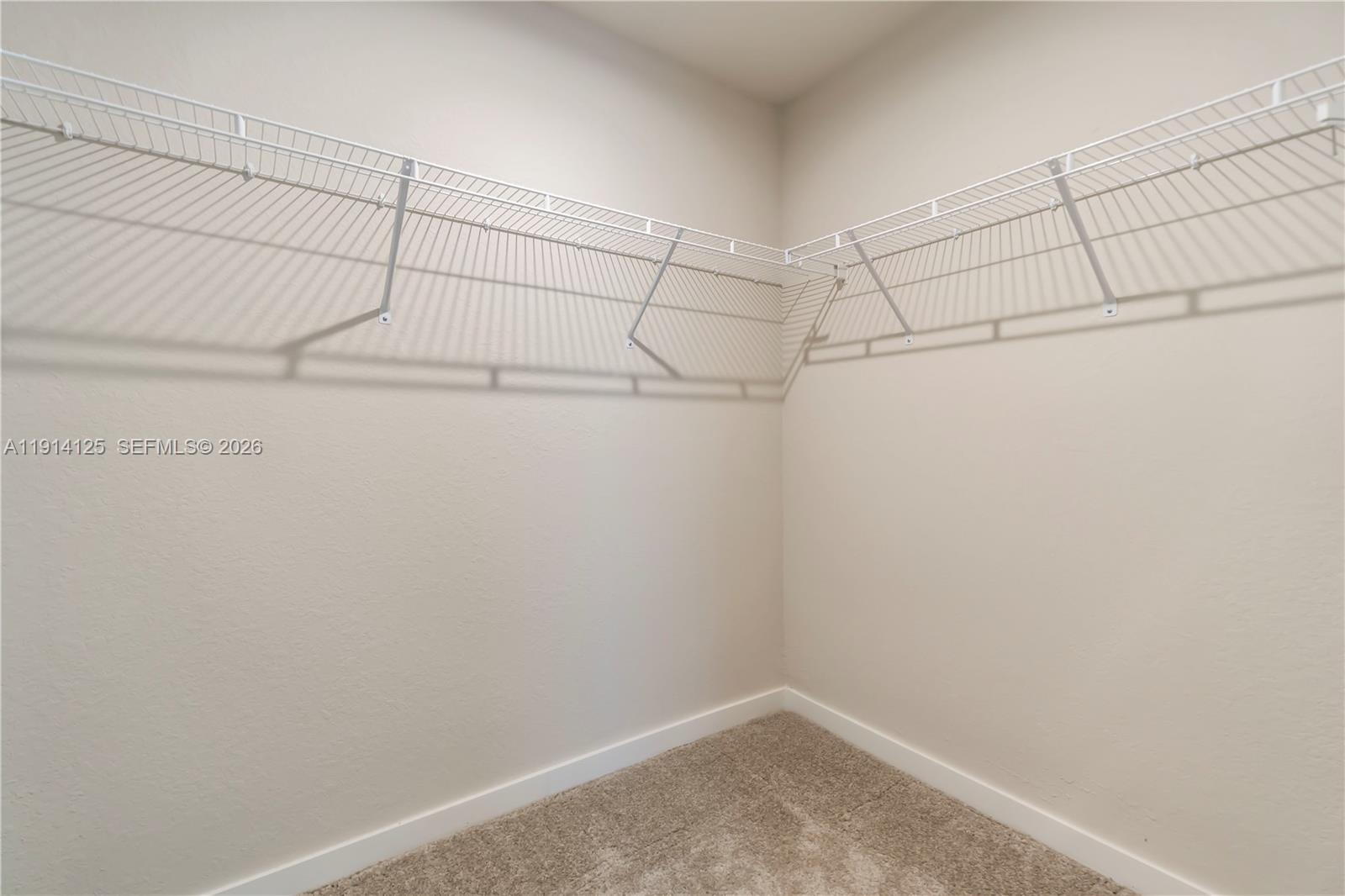 Подробнее 436 3 / 3 1715 кв.футов $ 2026-02-18 0 Фото