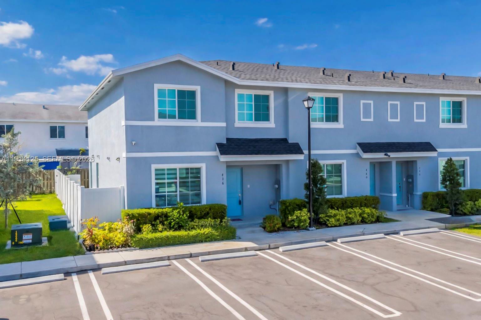 Подробнее 436 3 / 3 1715 кв.футов $ 2026-02-18 0 Фото