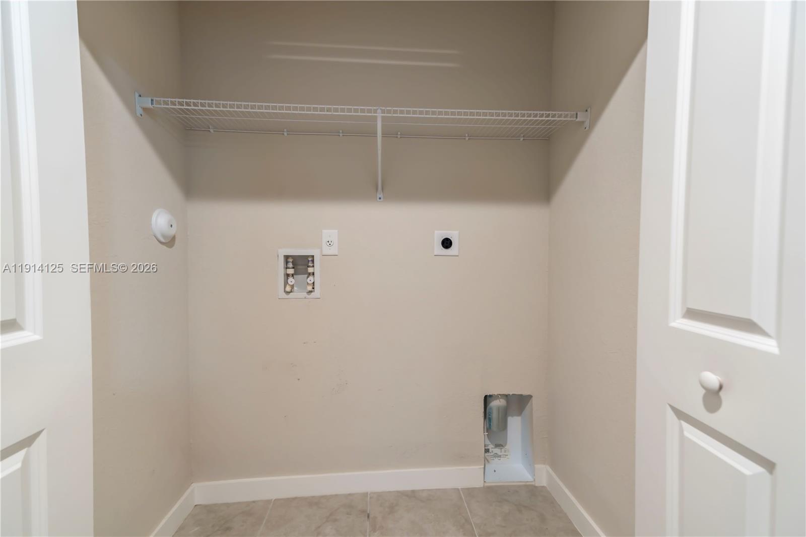 Подробнее 436 3 / 3 1715 кв.футов $ 2026-02-18 0 Фото