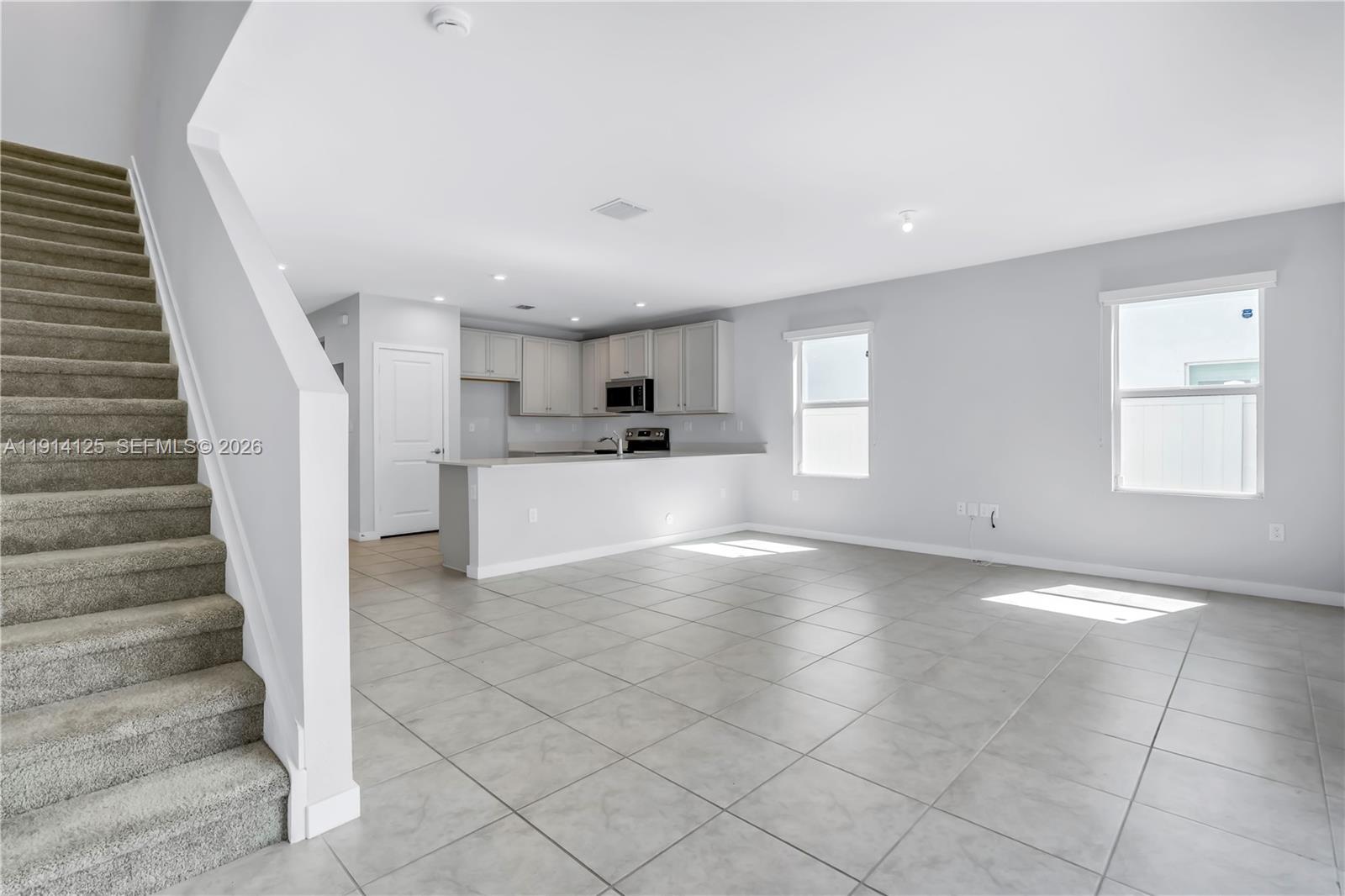 Подробнее 436 3 / 3 1715 кв.футов $ 2026-02-18 0 Фото