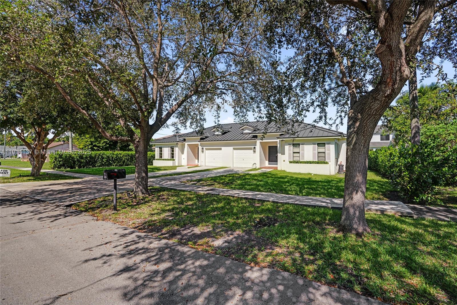 See details / 2672 sq. ft. $ 2025-11-14 0 Photo