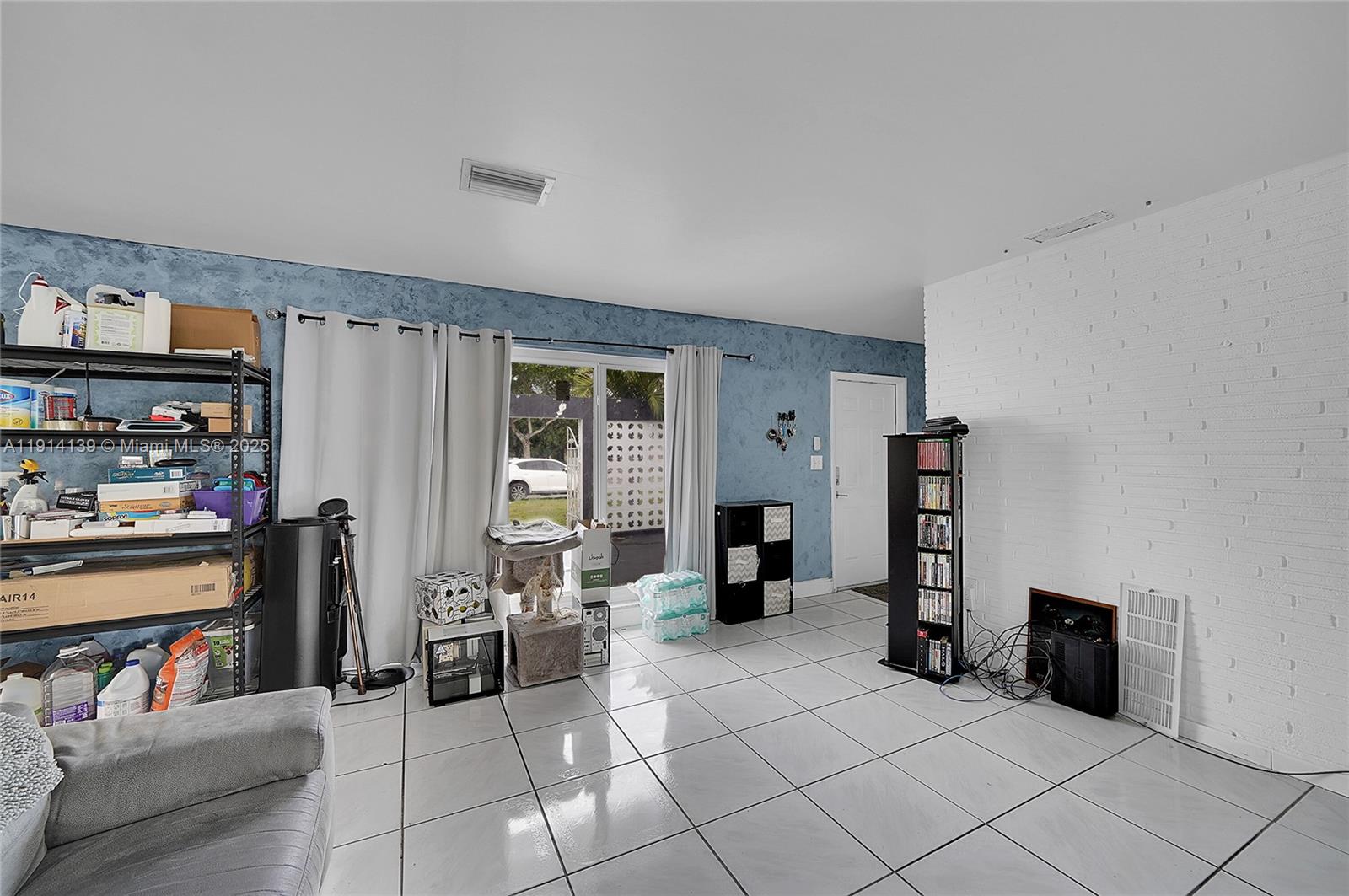 7916 3 / 2 1416 sq. ft. $ 2026-03-24 0 Photo