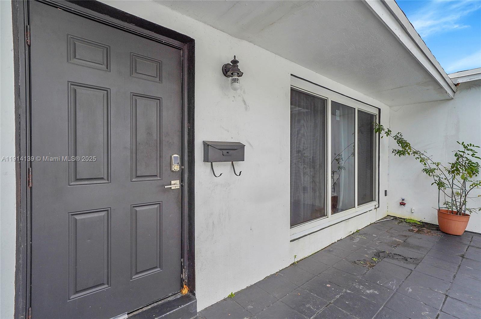 7916 3 / 2 1416 sq. ft. $ 2026-03-24 0 Photo