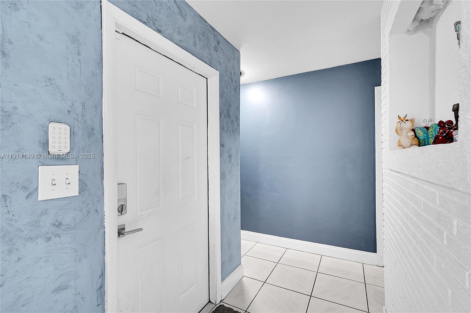 7916 3 / 2 1416 sq. ft. $ 2026-03-24 0 Photo