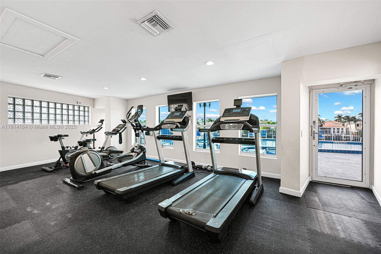 Photo of 1410 Ocean Dr  #1603, Hollywood, Florida, 33019 - 