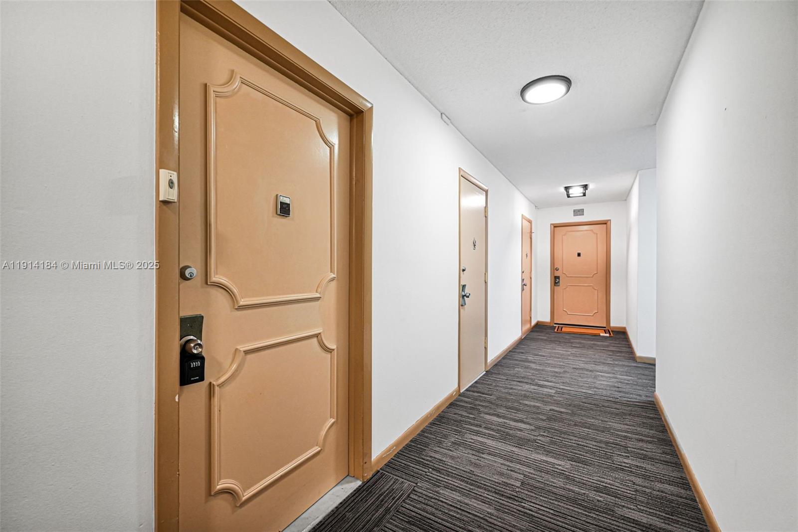 Photo of 1410 Ocean Dr  #1603, Hollywood, Florida, 33019 - 