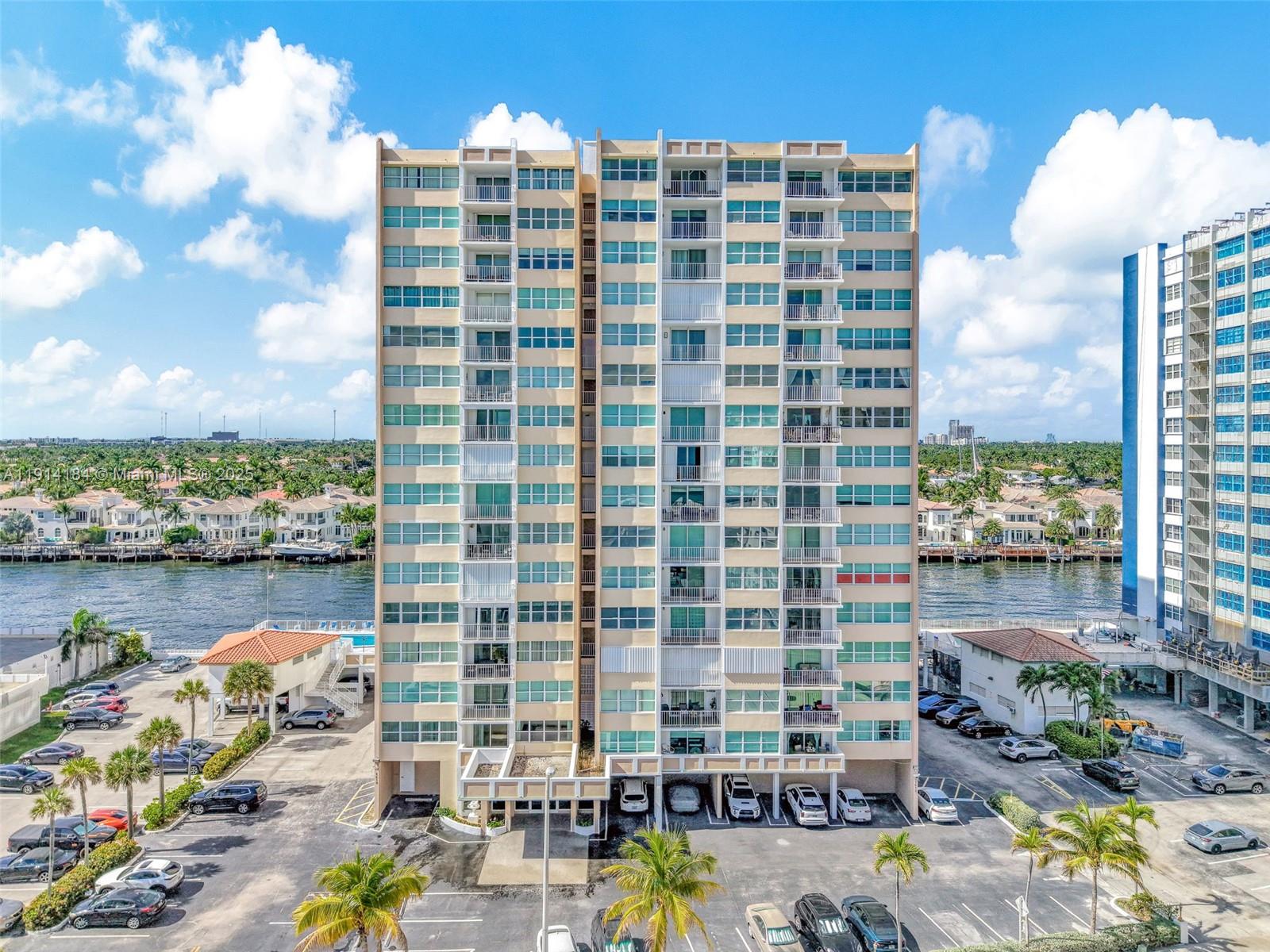 Photo of 1410 Ocean Dr  #1603, Hollywood, Florida, 33019 - 