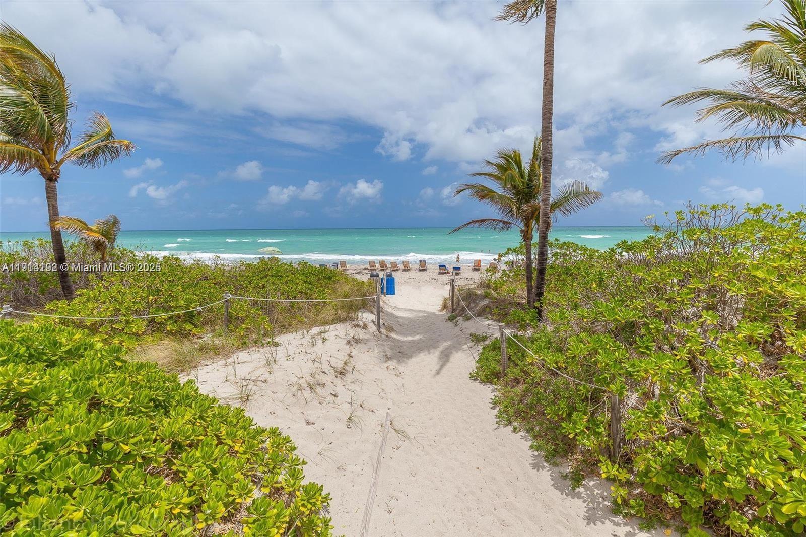 10 M 1 / 2 798 sq. ft. $ 2025-11-14 0 Photo