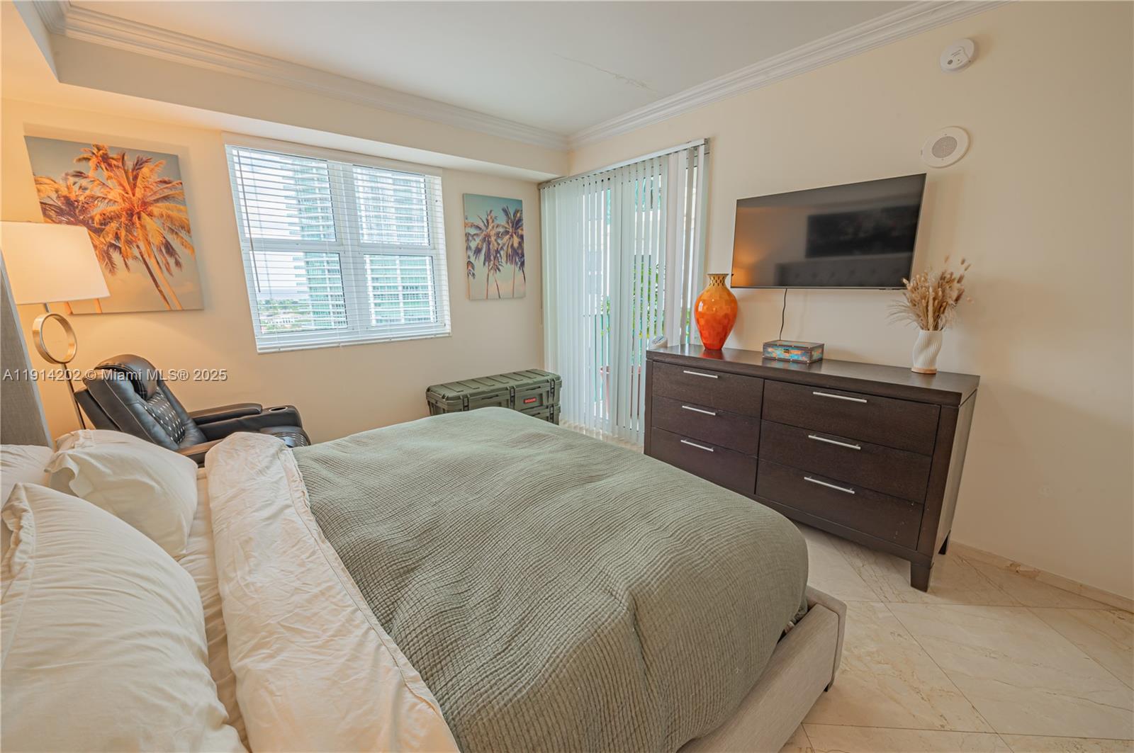 Photo of 19900 Country Club Dr  #1214, Aventura, Florida, 33180 - 