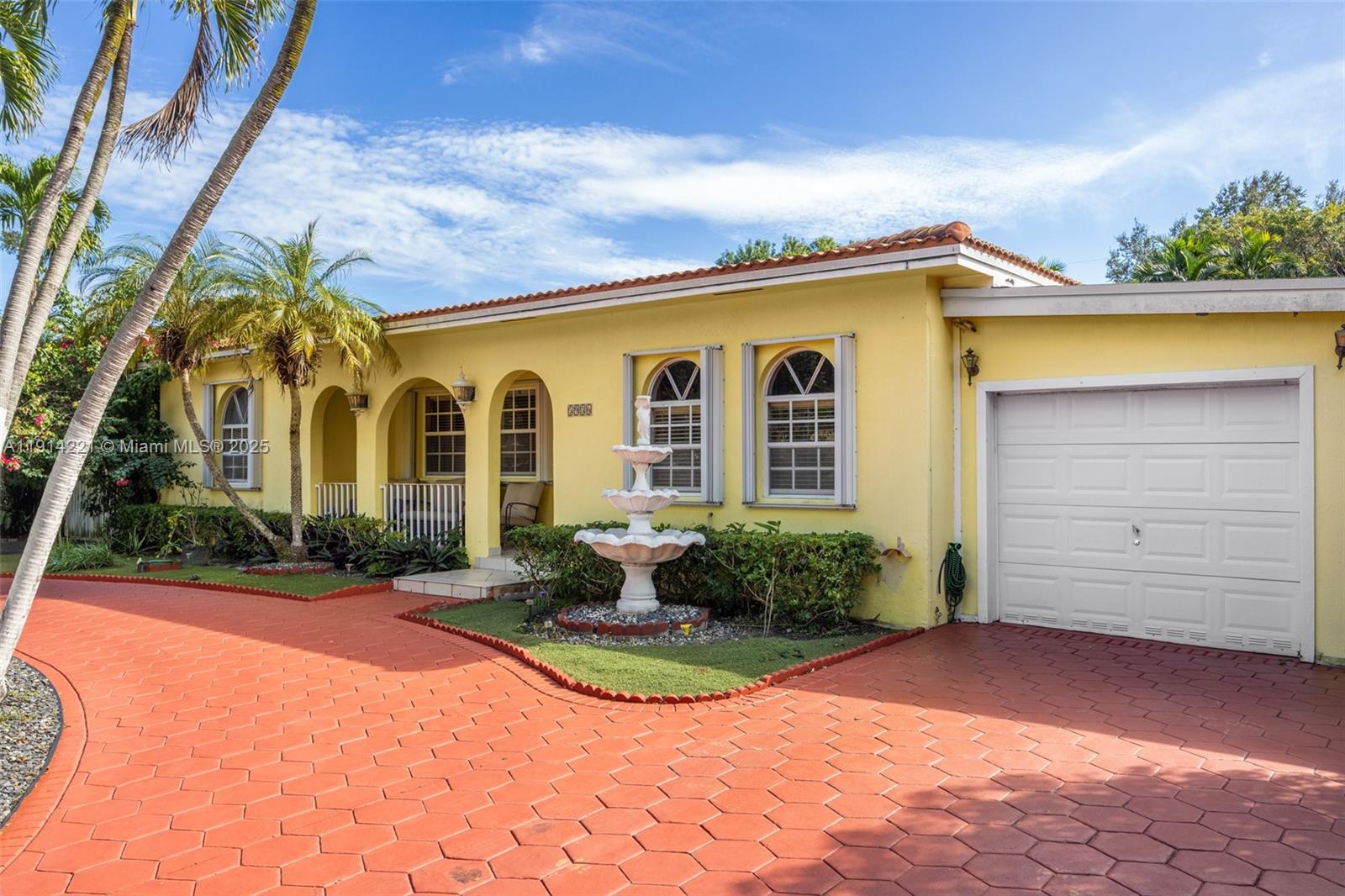 See details / sq. ft. $ 2025-11-14 0 Photo