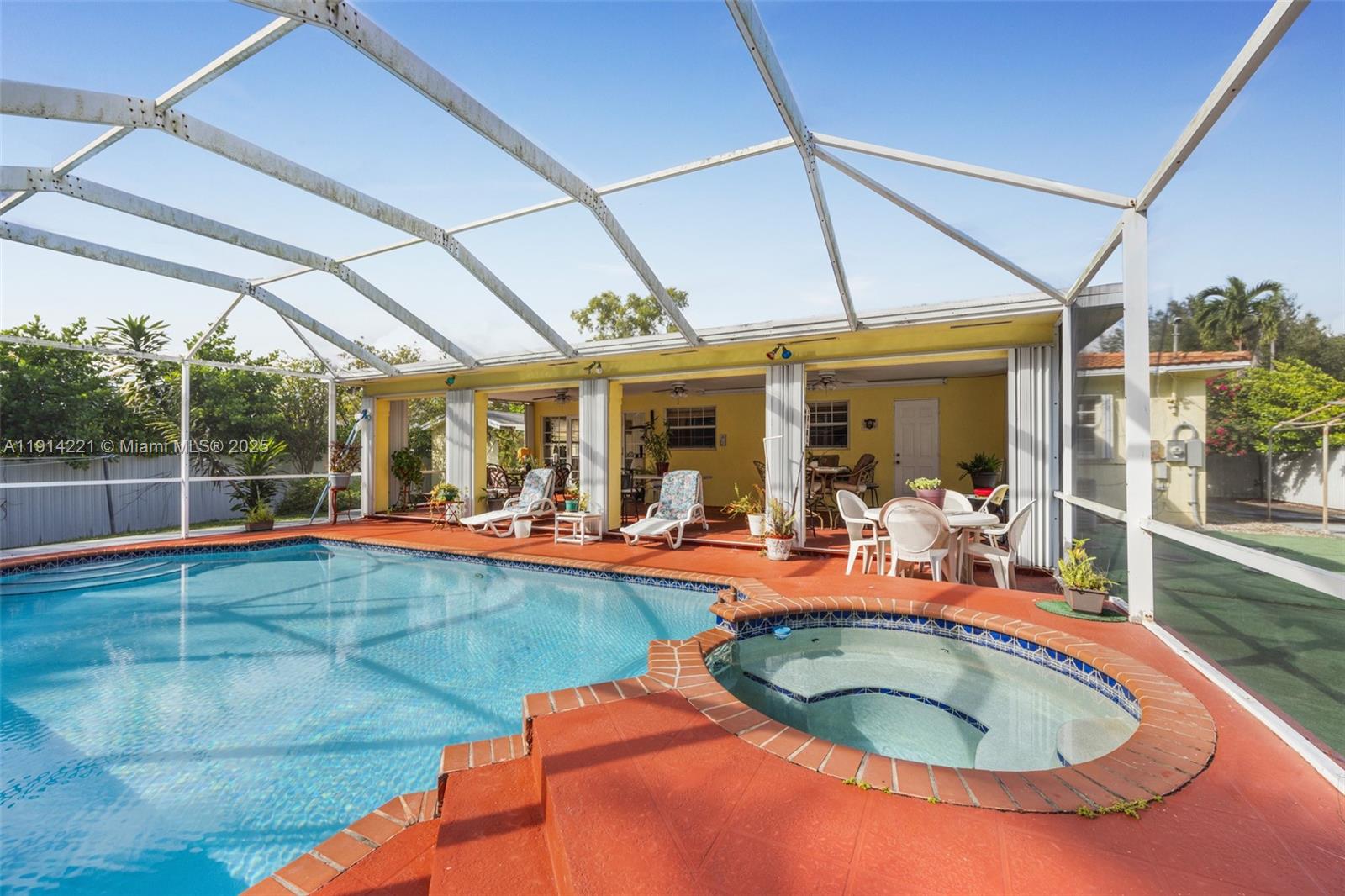 See details / sq. ft. $ 2025-11-14 0 Photo