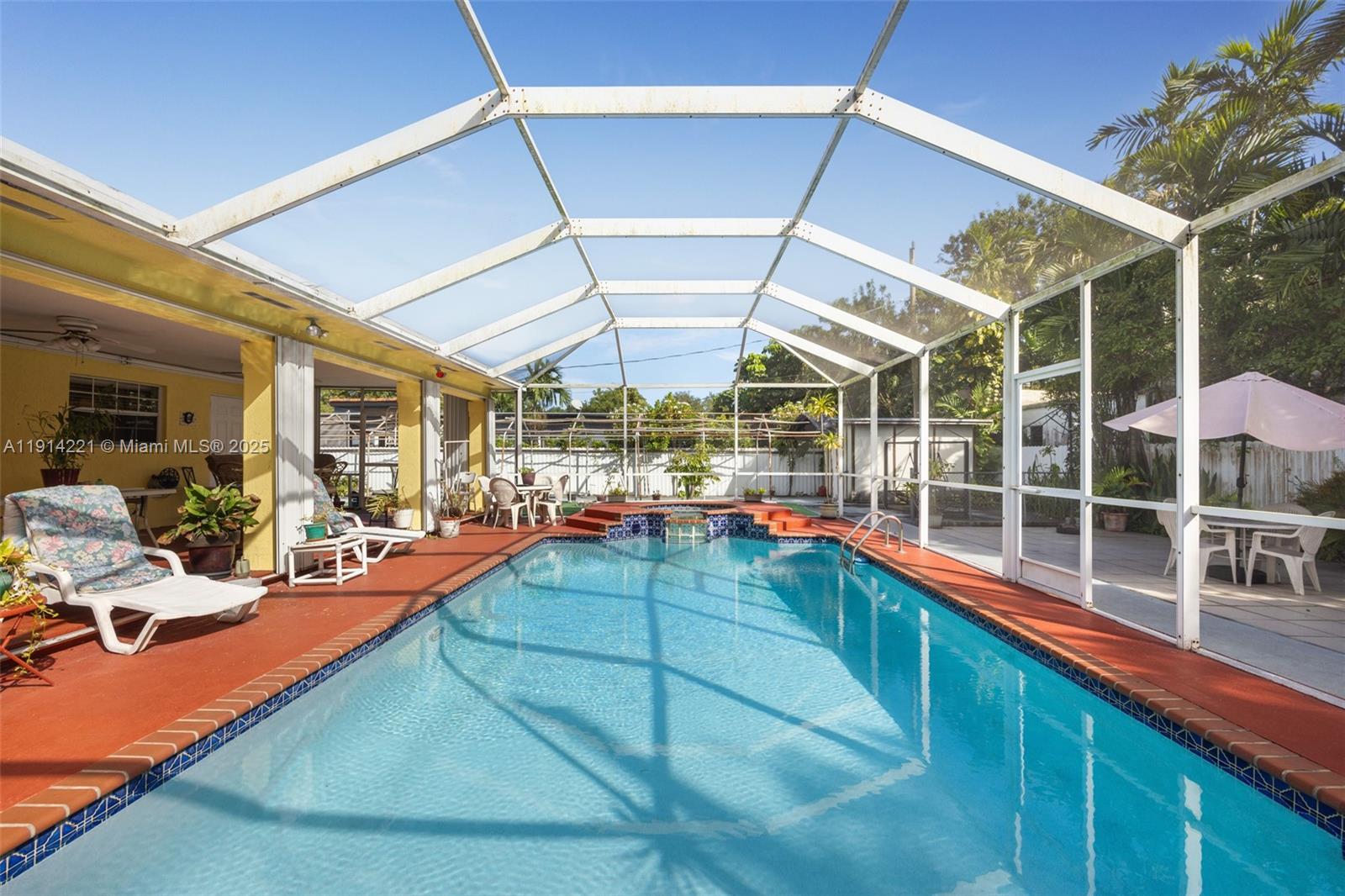 See details / sq. ft. $ 2025-11-14 0 Photo