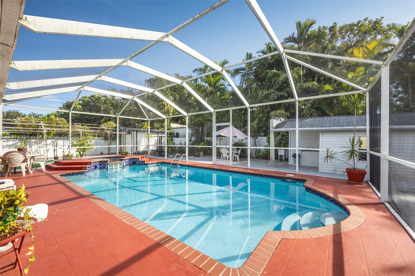 See details / sq. ft. $ 2025-11-14 0 Photo