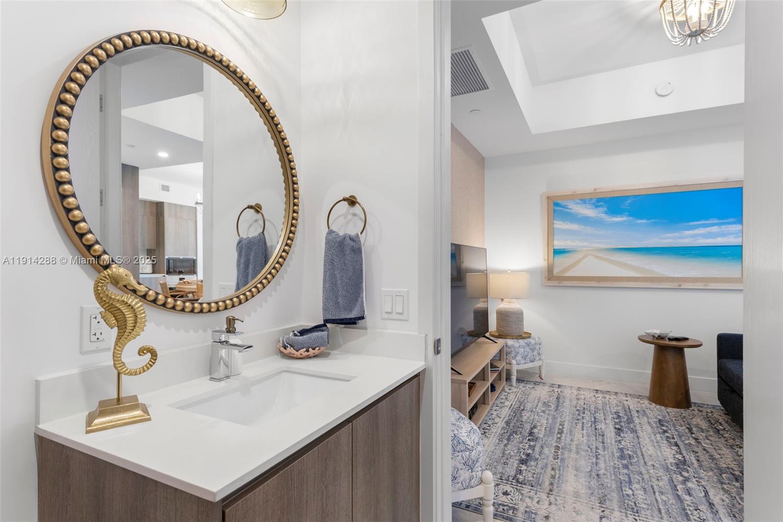 802 2 / 3 1385 sq. ft. $ 2025-11-14 0 foto