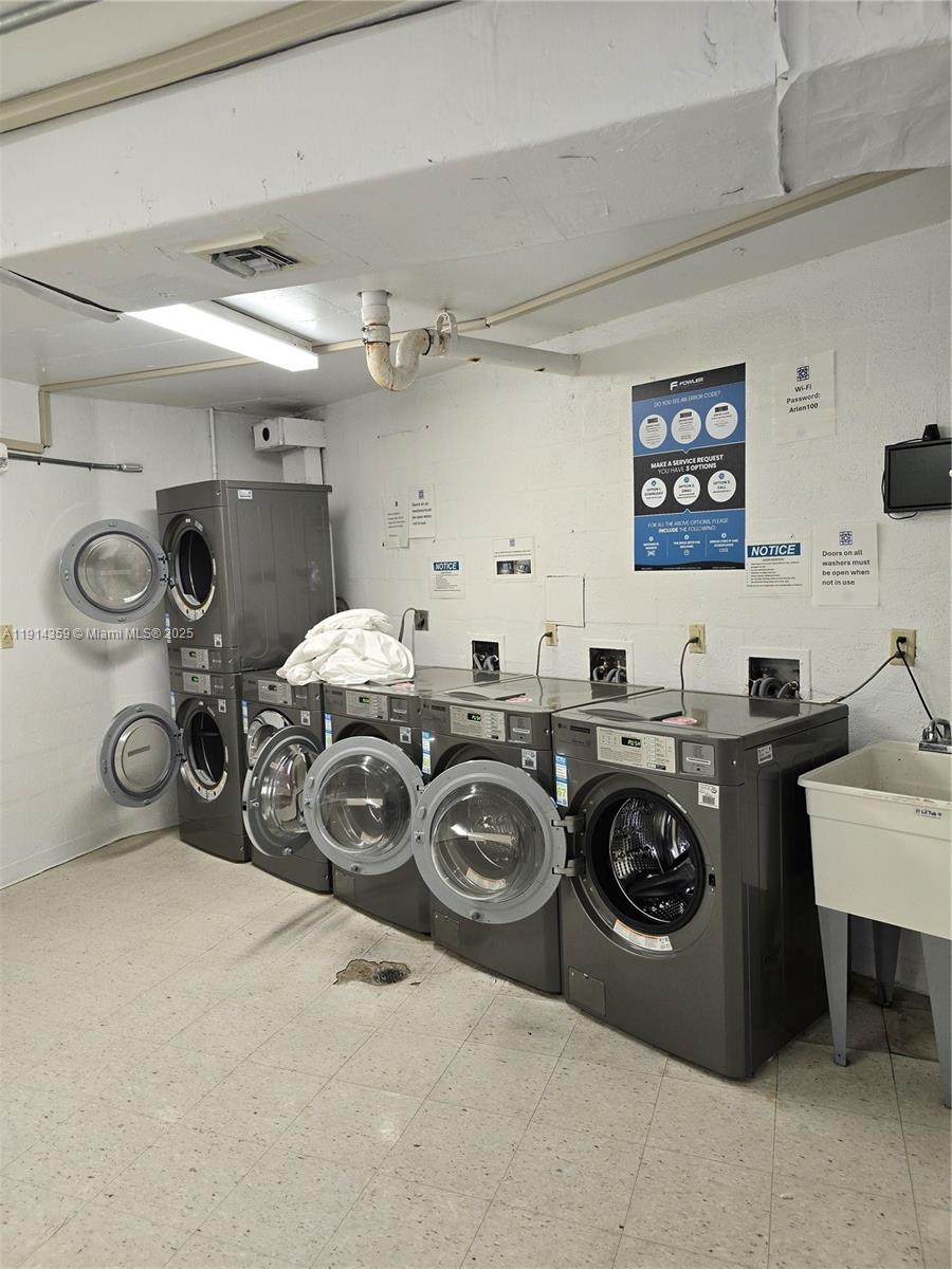 Ver detalles 1420 1 / 2 991 sq. ft. $ 2025-11-14 0 foto