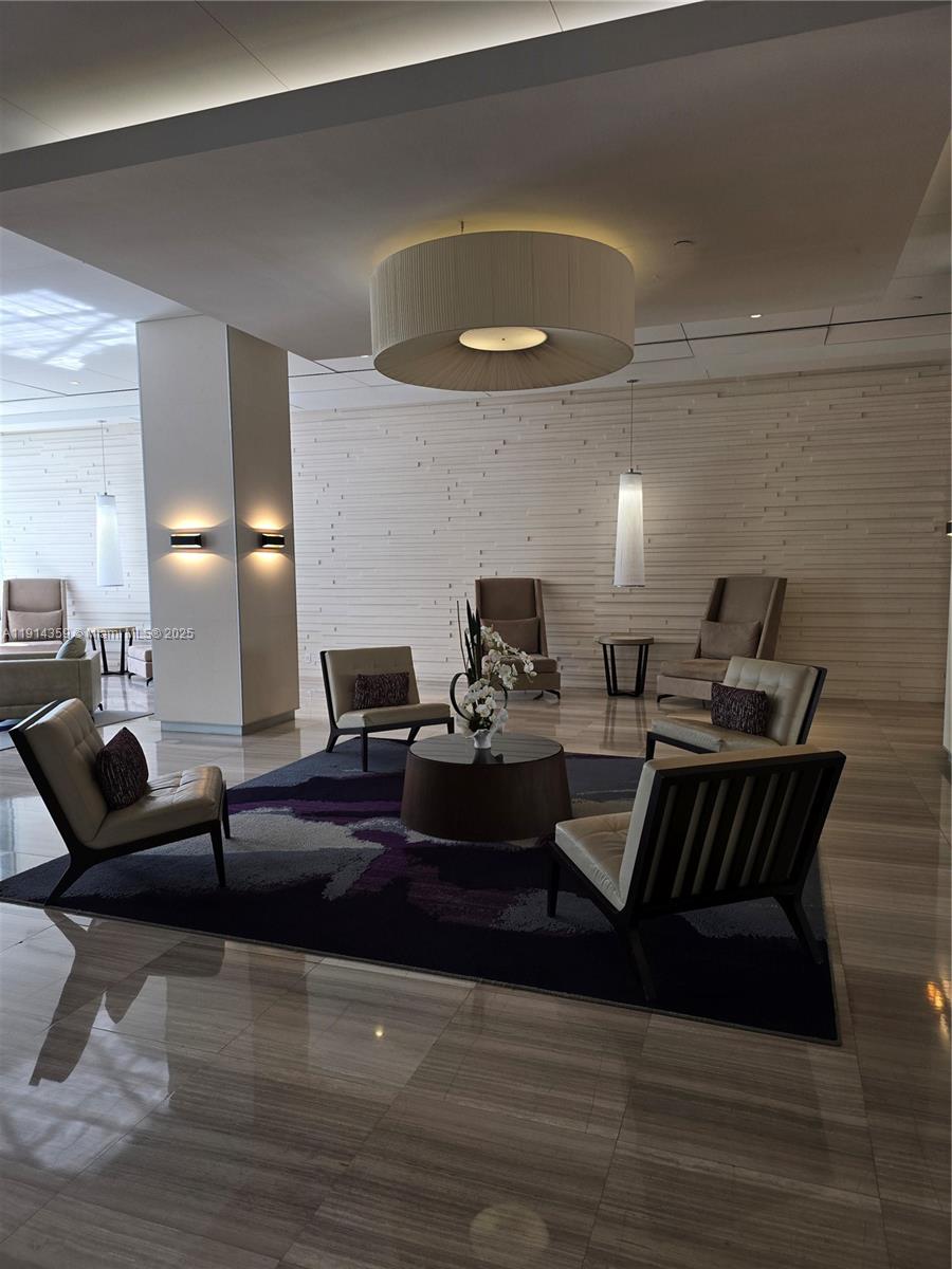 Ver detalles 1420 1 / 2 991 sq. ft. $ 2025-11-14 0 foto