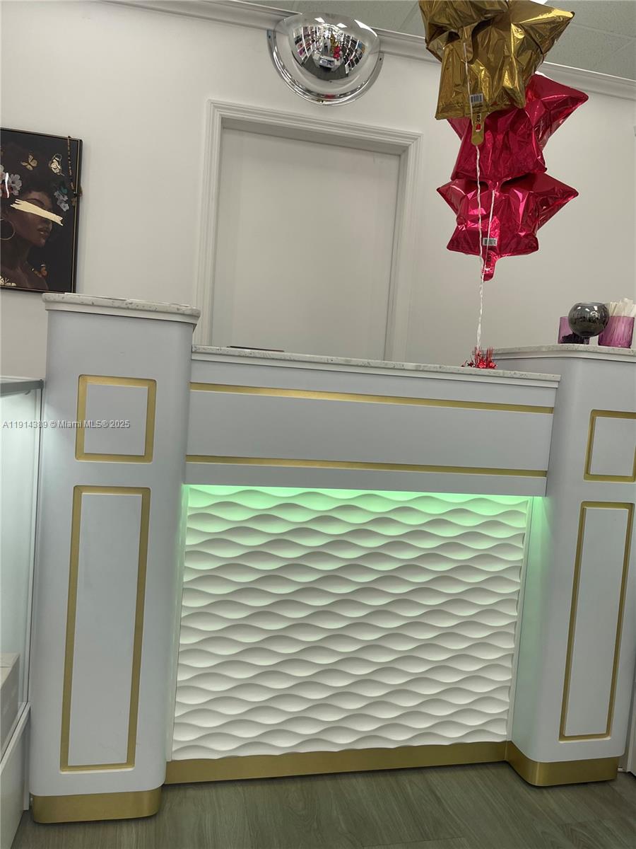 Подробнее / кв.футов $ 2025-11-14 0 Фото