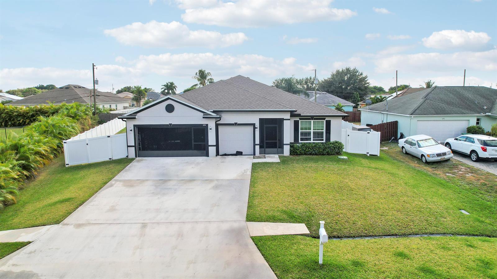 684 4 / 2 2066 sq. ft. $ 2026-09-15 0 Photo