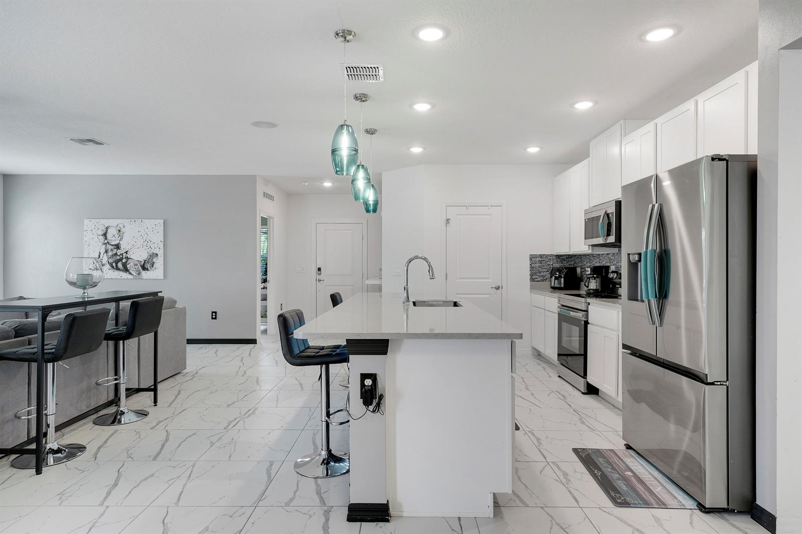 684 4 / 2 2066 sq. ft. $ 2026-09-15 0 Photo