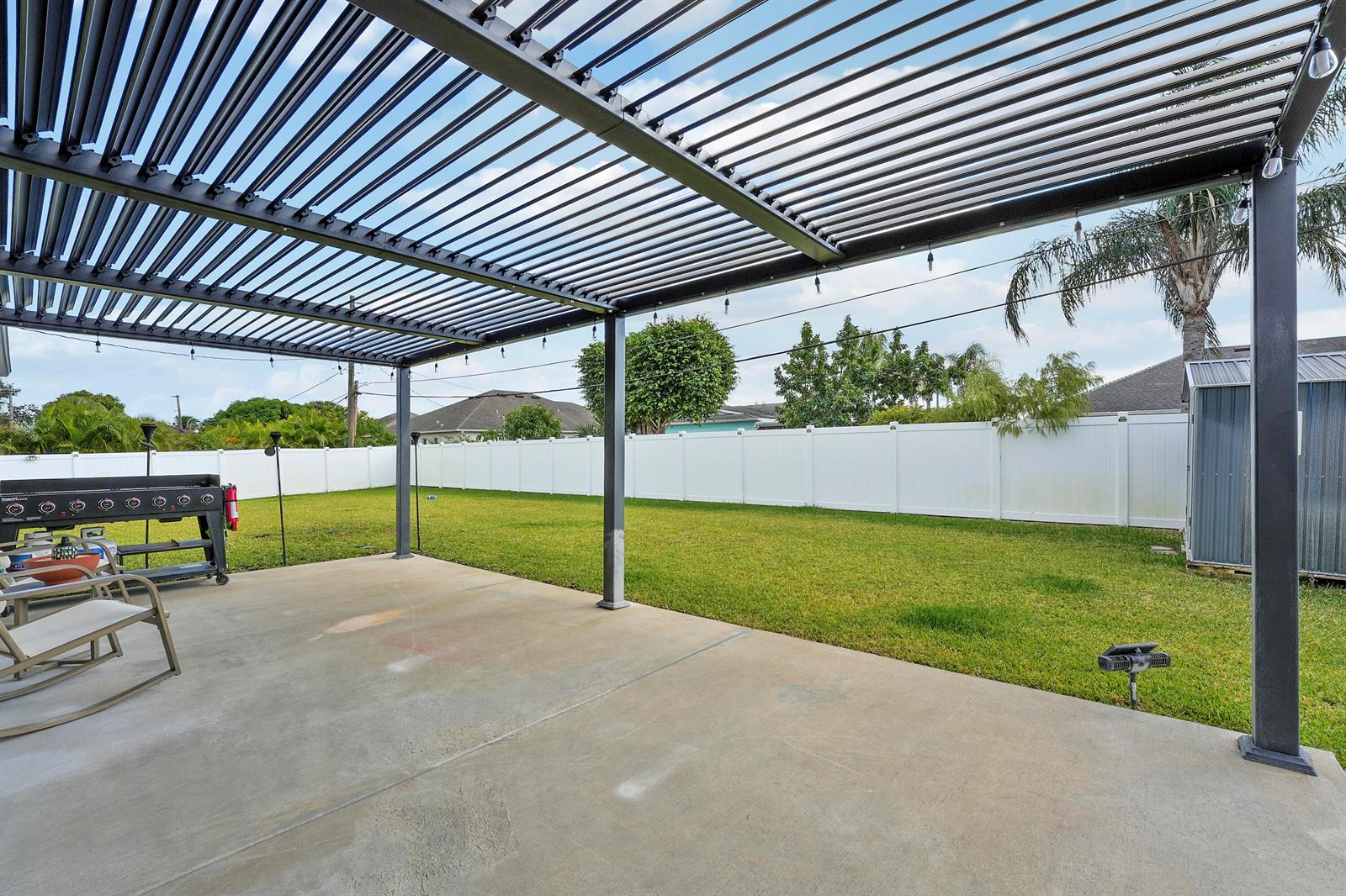 684 4 / 2 2066 sq. ft. $ 2026-09-15 0 Photo