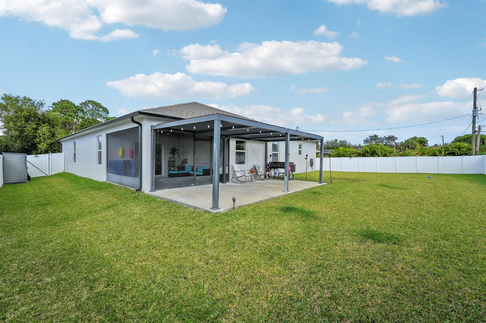 684 4 / 2 2066 sq. ft. $ 2026-09-15 0 Photo