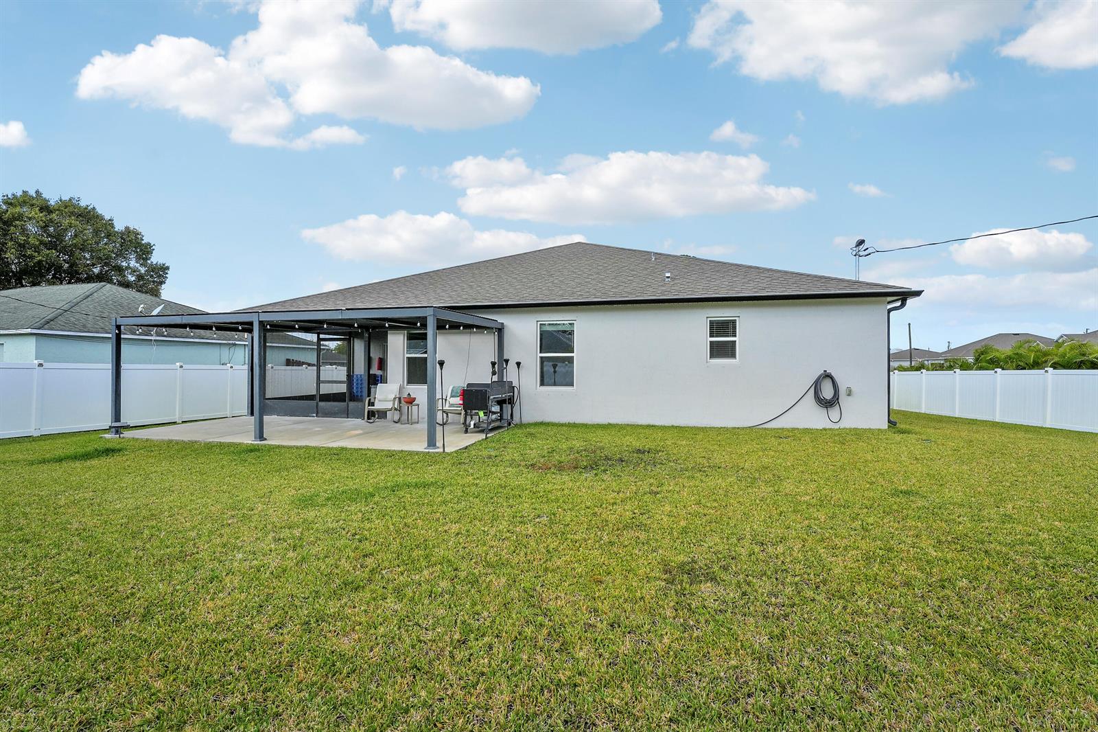 684 4 / 2 2066 sq. ft. $ 2026-09-15 0 Photo