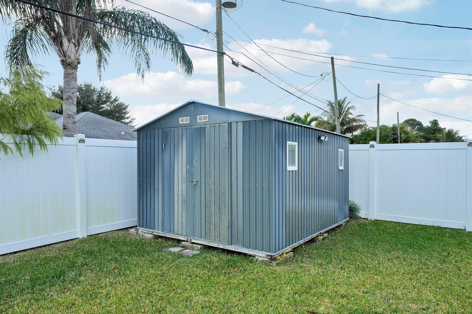 684 4 / 2 2066 sq. ft. $ 2026-09-15 0 Photo