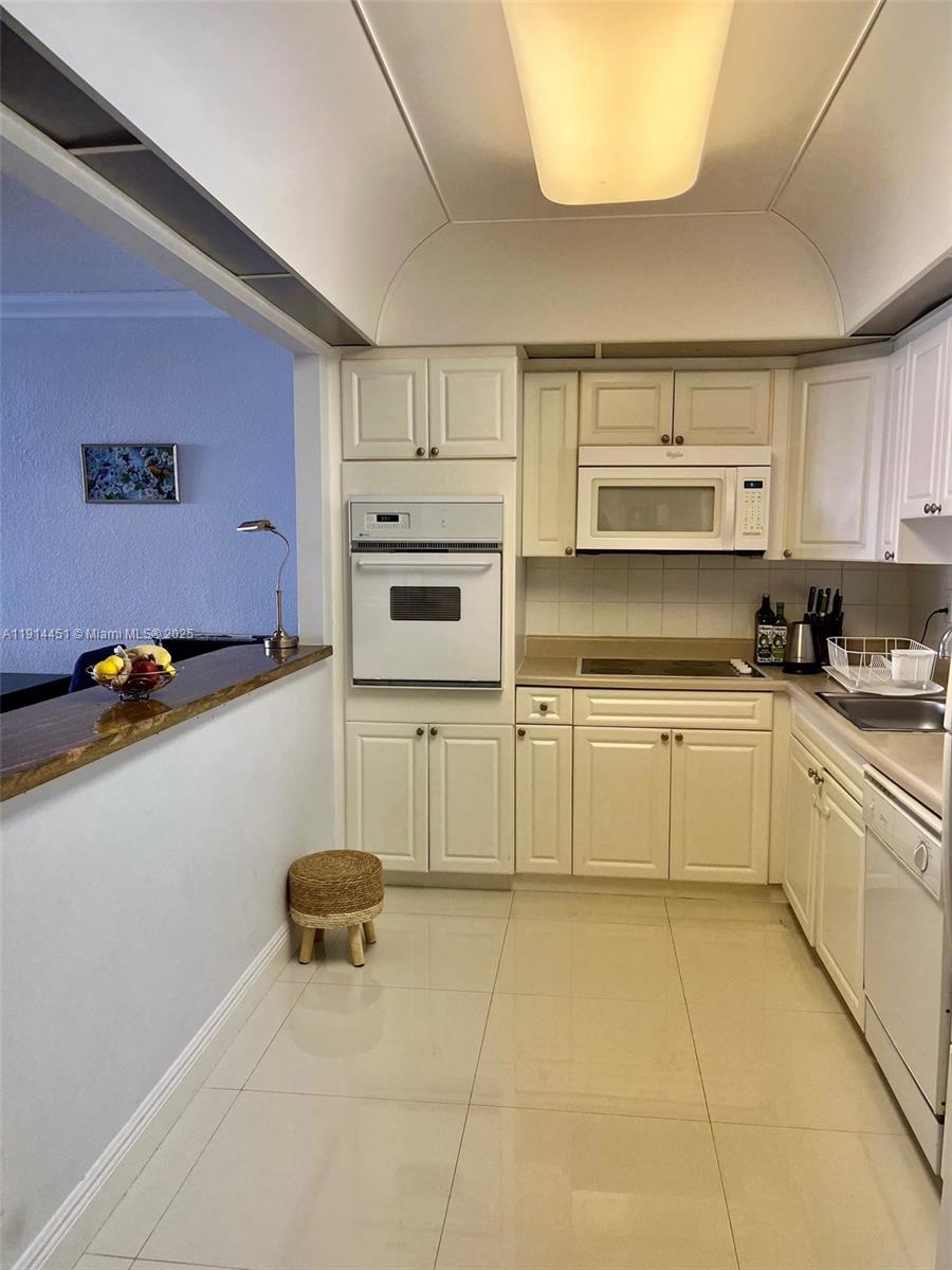 Photo of 19390 Collins Ave  #225, Sunny Isles Beach, Florida, 33160 - 