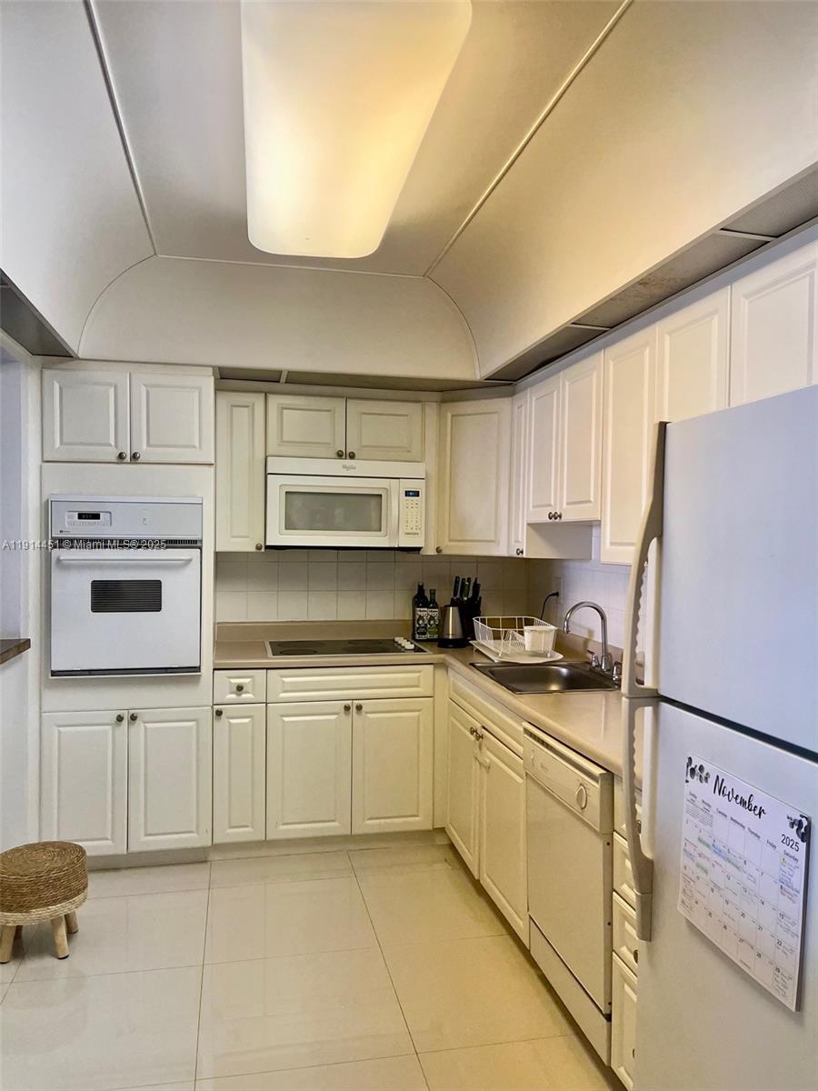 Photo of 19390 Collins Ave  #225, Sunny Isles Beach, Florida, 33160 - 