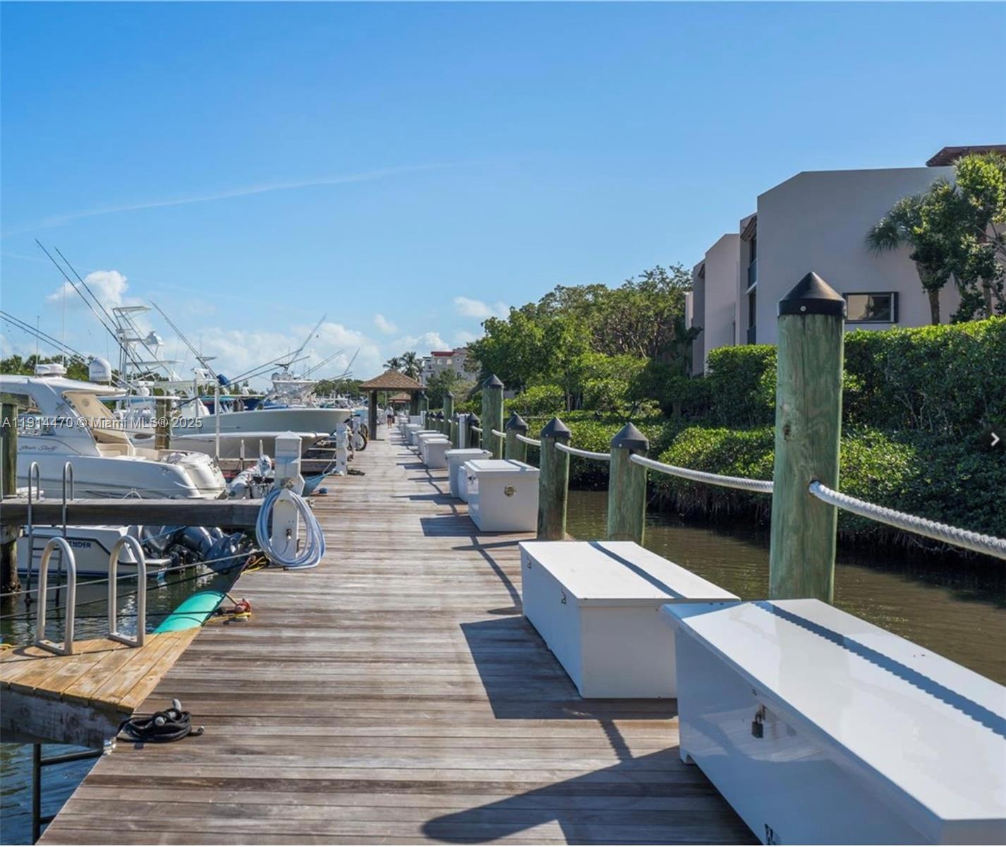 Ver detalles / sq. ft. $ 2025-11-14 0 foto