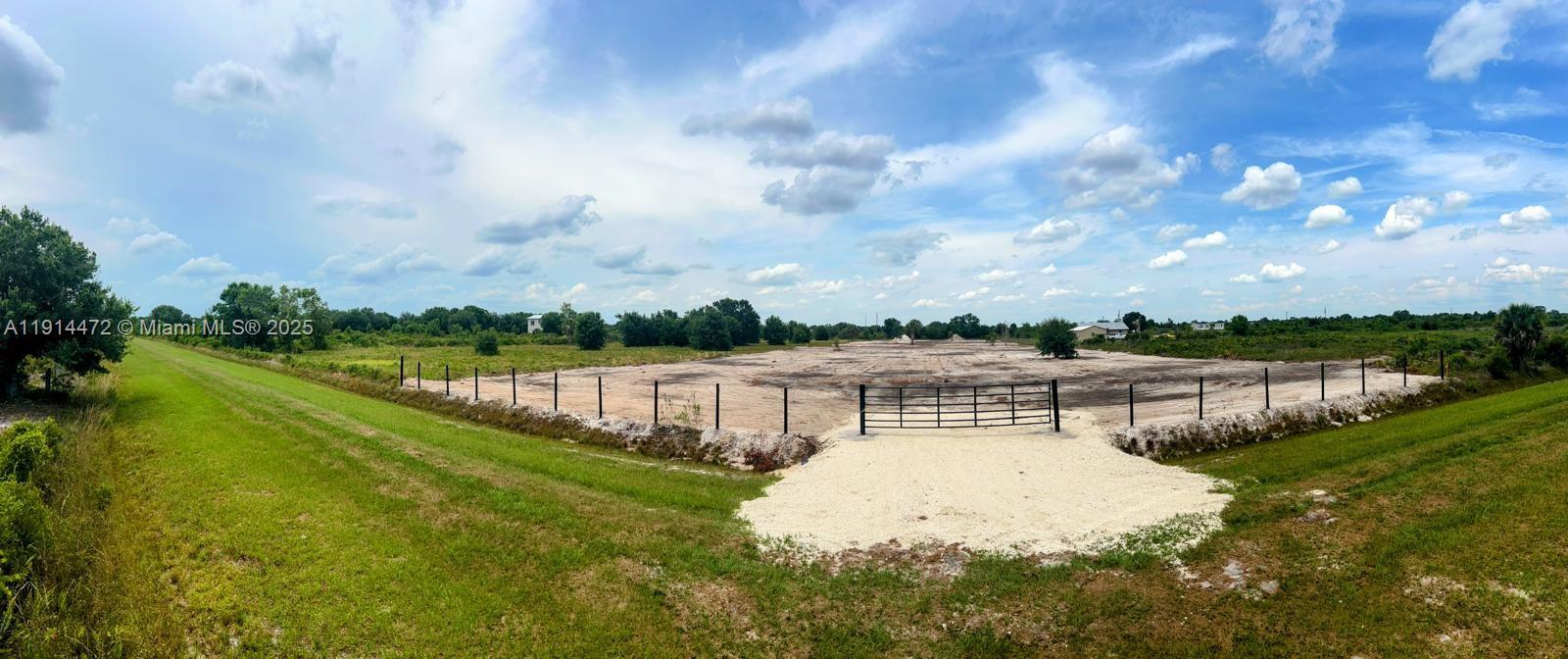 See details / sq. ft. $ 2025-11-14 0 Photo