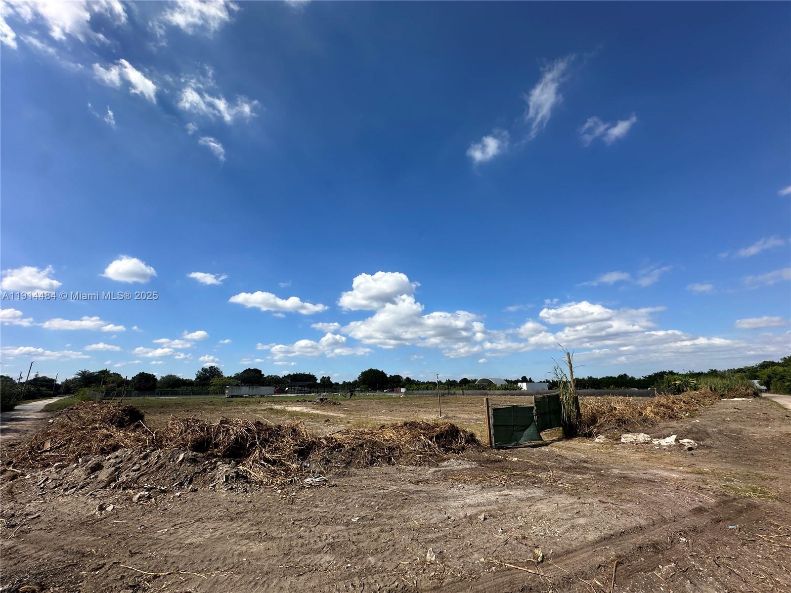 See details / sq. ft. $ 2025-11-14 0 Photo