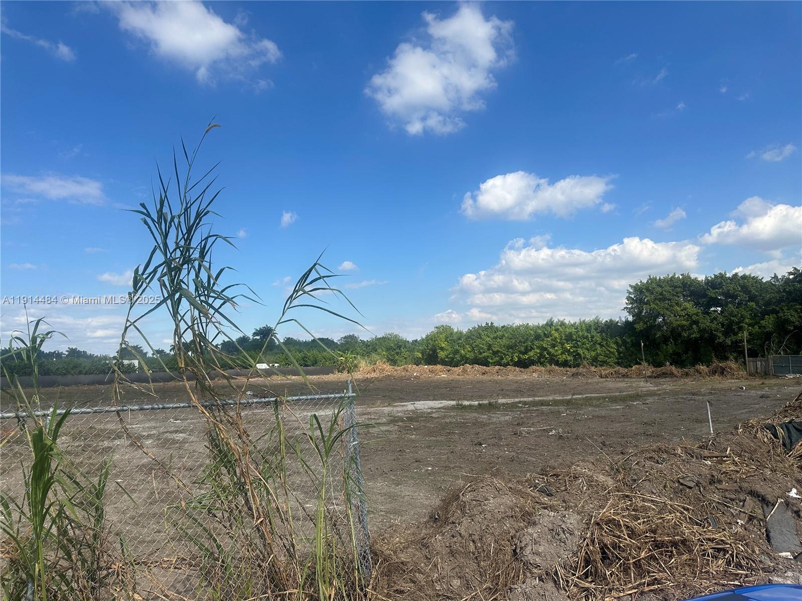 See details / sq. ft. $ 2025-11-14 0 Photo