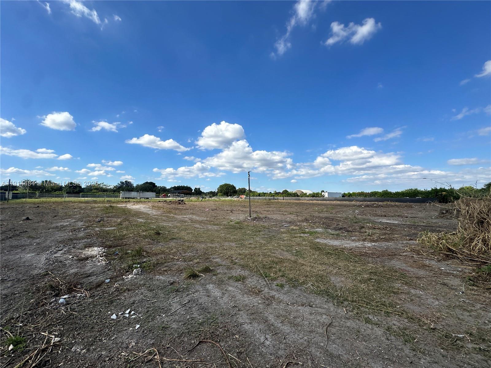 See details / sq. ft. $ 2025-11-14 0 Photo