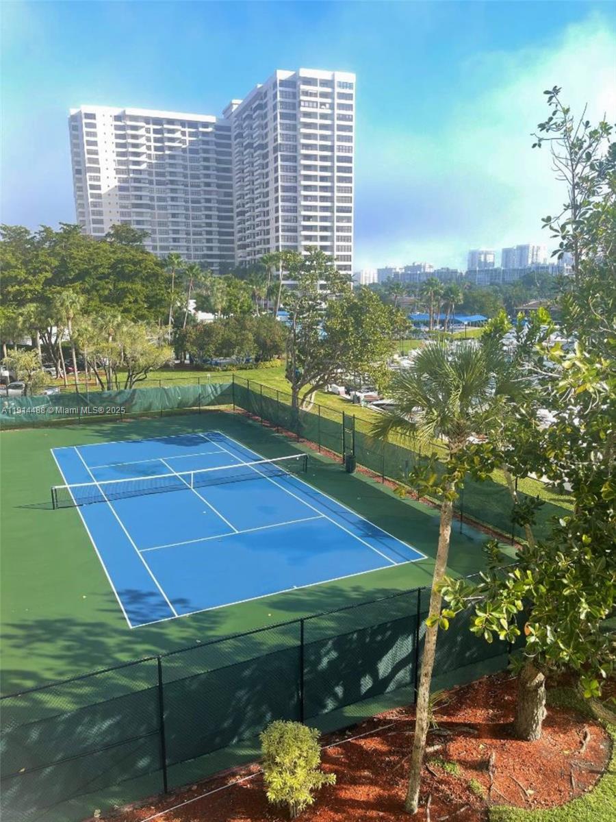 Photo of 600 THREE ISLANDS BLVD  #402, Hallandale Beach, Florida, 33009 - TENNIS COURT