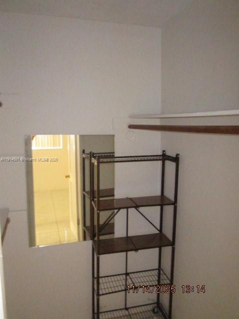See details 208 2 / 1 810 sq. ft. $ 2025-11-14 0 Photo