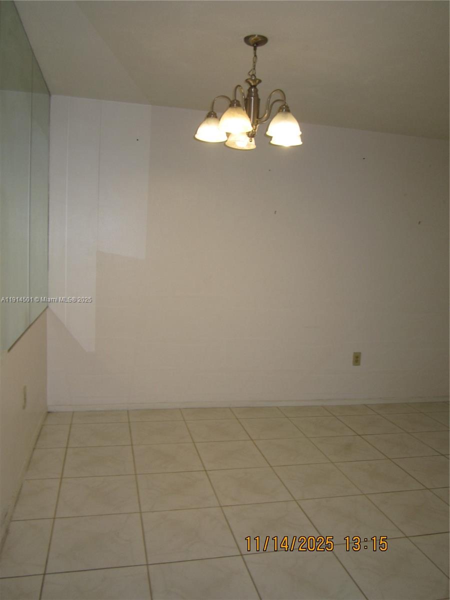See details 208 2 / 1 810 sq. ft. $ 2025-11-14 0 Photo