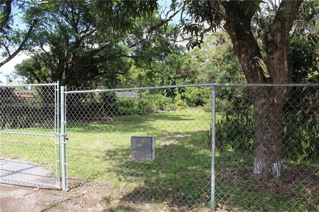 See details / sq. ft. $ 2025-11-14 0 Photo