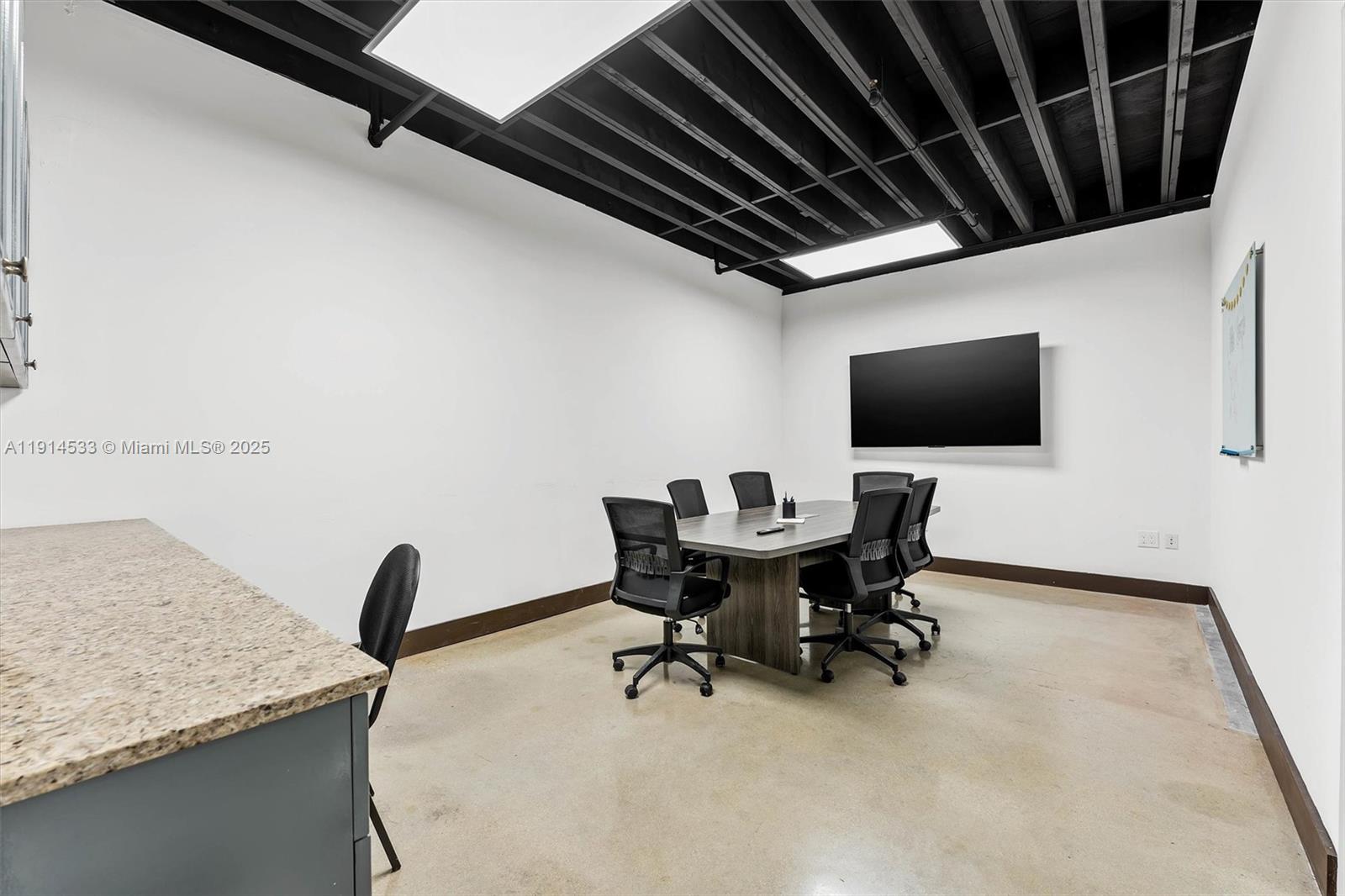 See details 6 and 7 / sq. ft. $ 2025-11-14 0 Photo