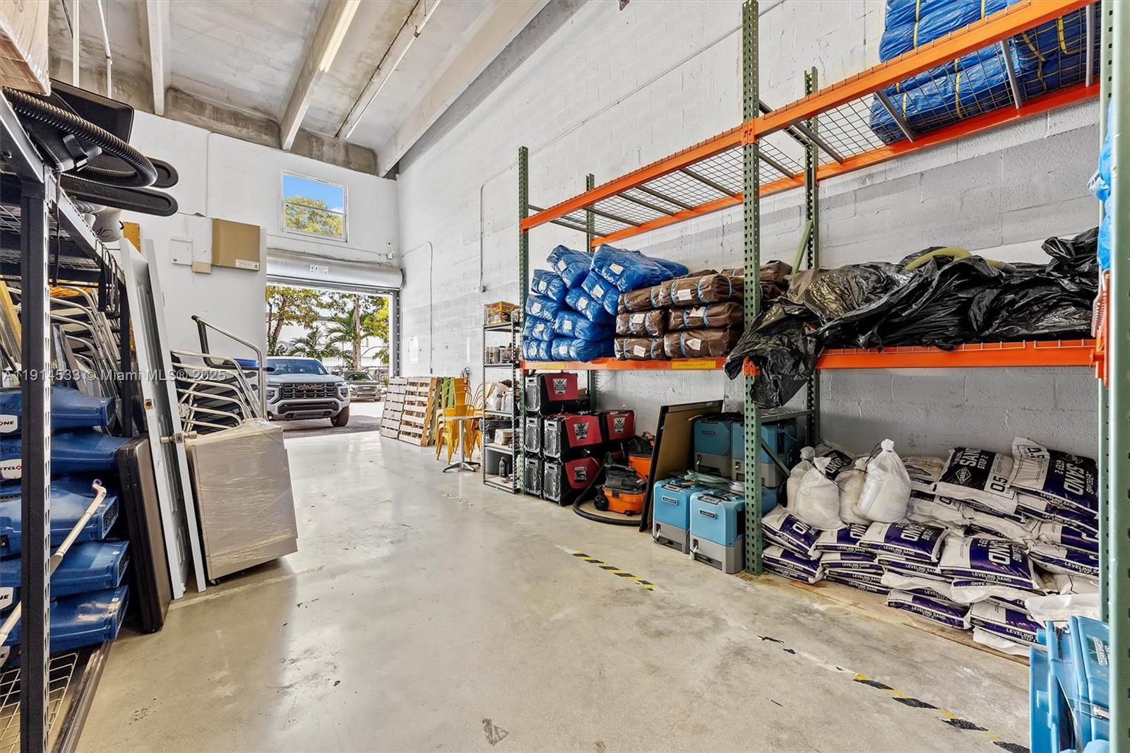 See details 6 and 7 / sq. ft. $ 2025-11-14 0 Photo