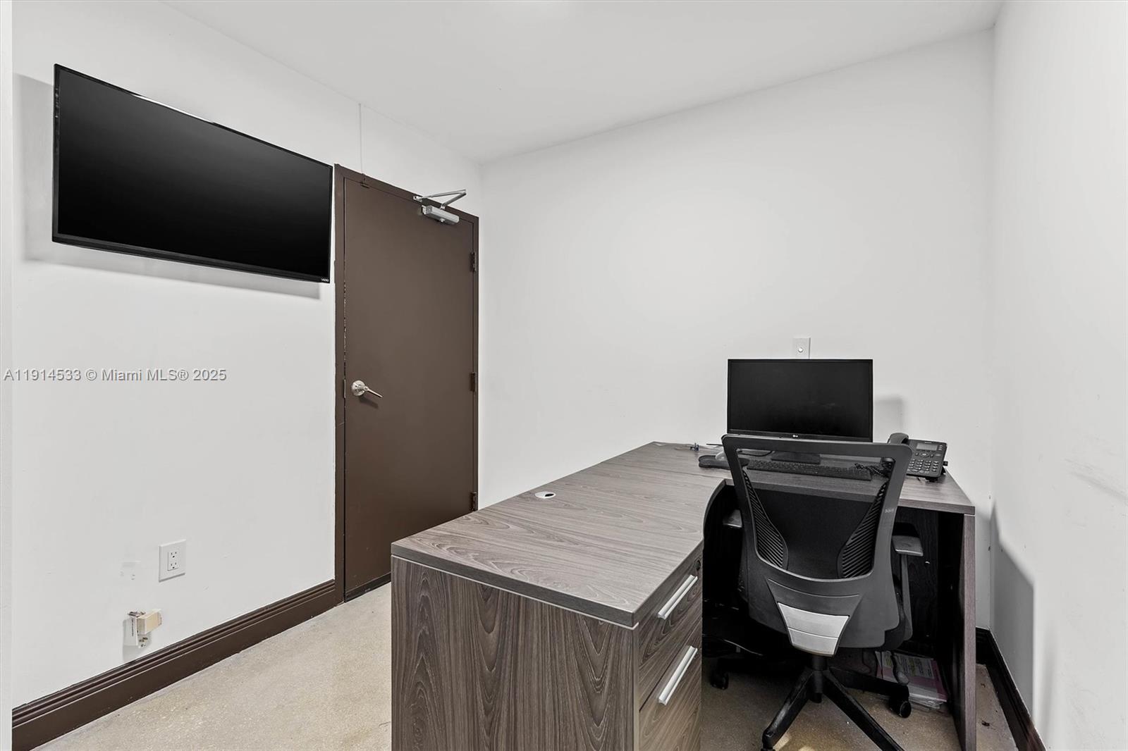 See details 6 and 7 / sq. ft. $ 2025-11-14 0 Photo