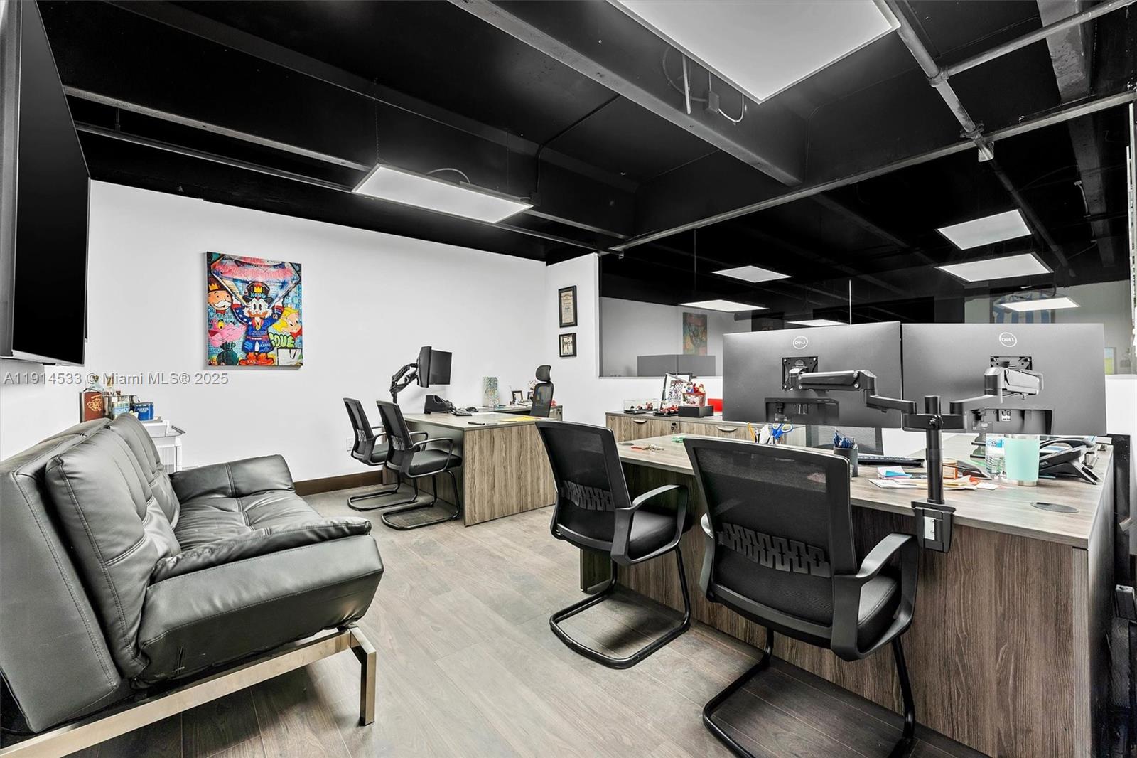 See details 6 and 7 / sq. ft. $ 2025-11-14 0 Photo